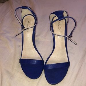 GORGEOUS blue heels 👠